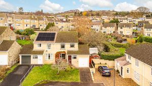 Photo 9- click for photo gallery